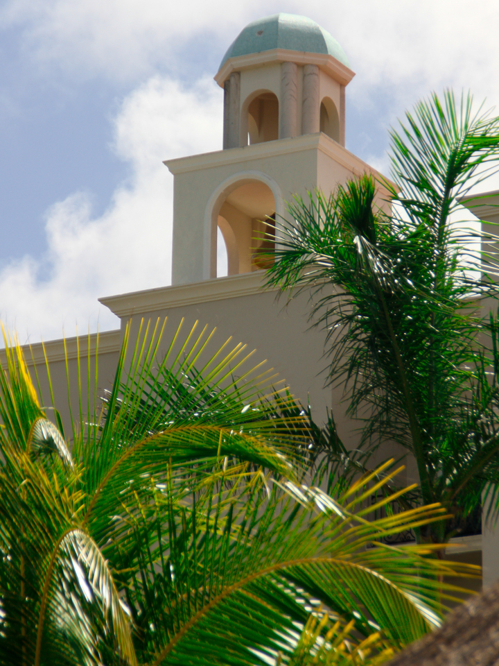 Cozumel Tower – Tropical Facade