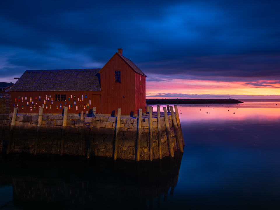 Morning Breaks in Rockport