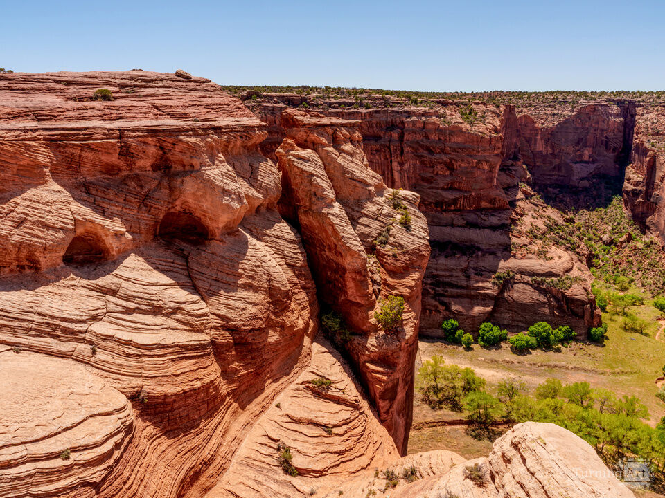 Canyon de Chelly Alcoves And Valley