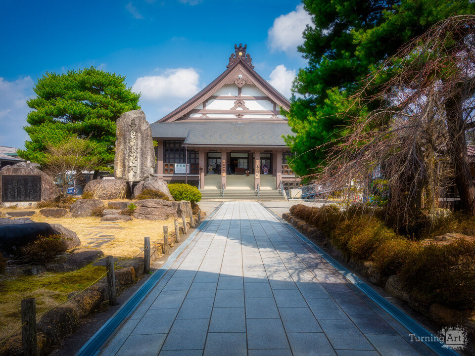 Takayama Temple Approach