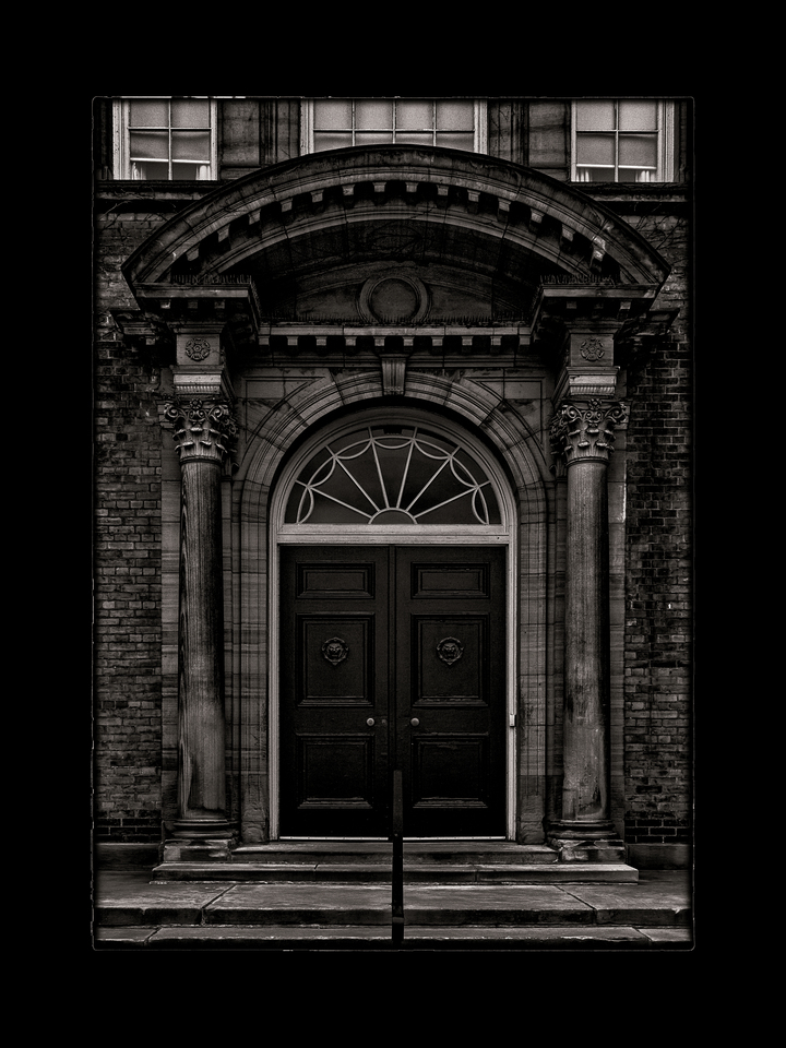No 27 King's College Circle 1 with Border