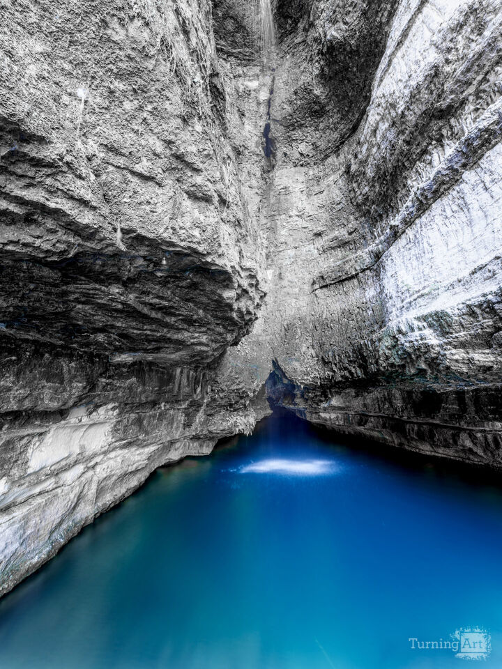 Blue Falls Of Roaring River Selective Color