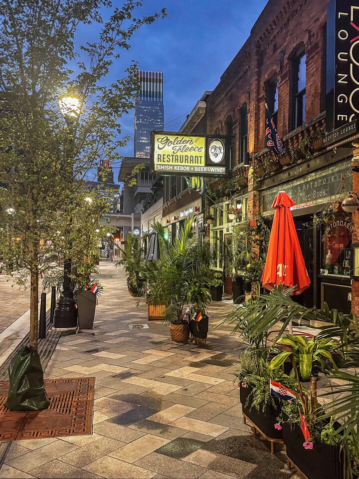 Golden Fleece Evening Stroll - Greektown Detroit
