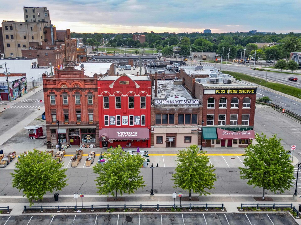 Vivio's and DeVries in Eastern Market - Detroit