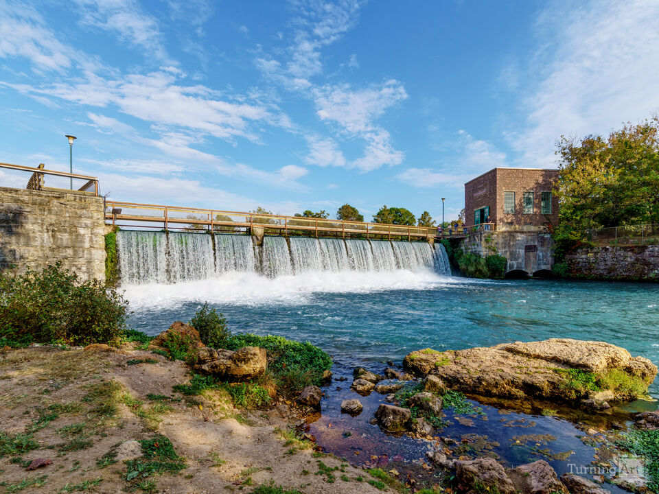 Cascading Falls Over Mammoth Spring Dam