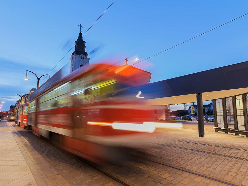 Velocity Through Piața Unirii