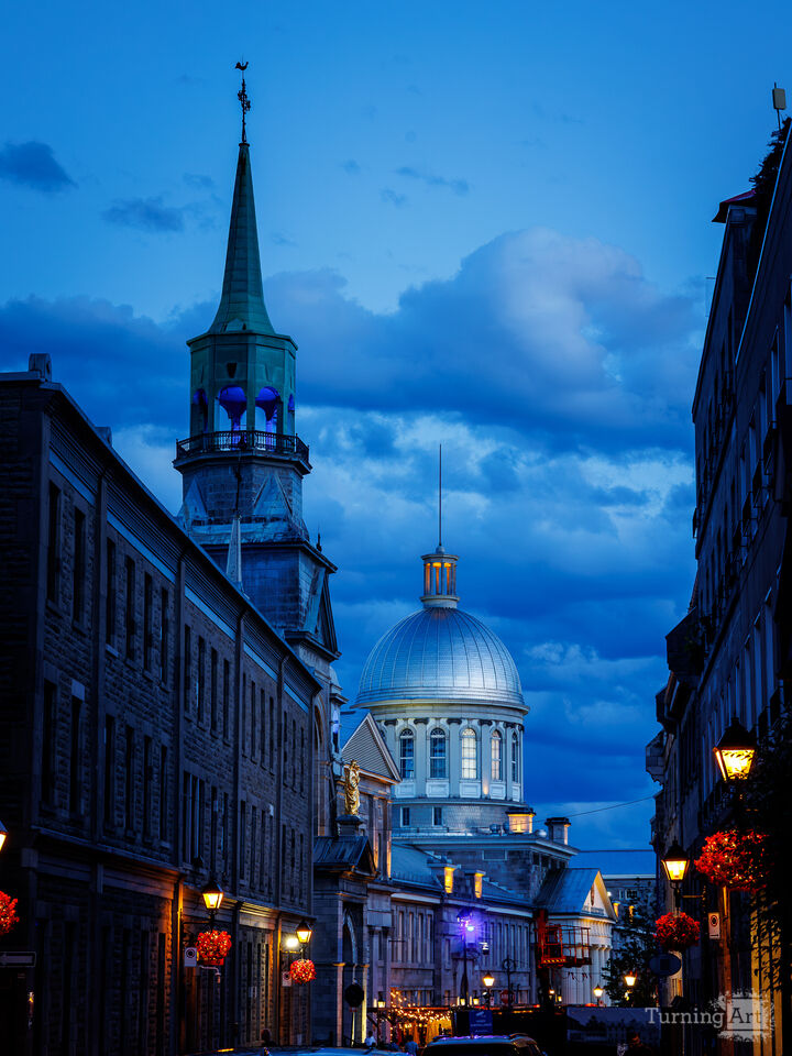 Dusk on Rue Saint-Paul