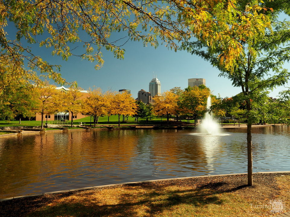 The Indy Skyline Via The Canal