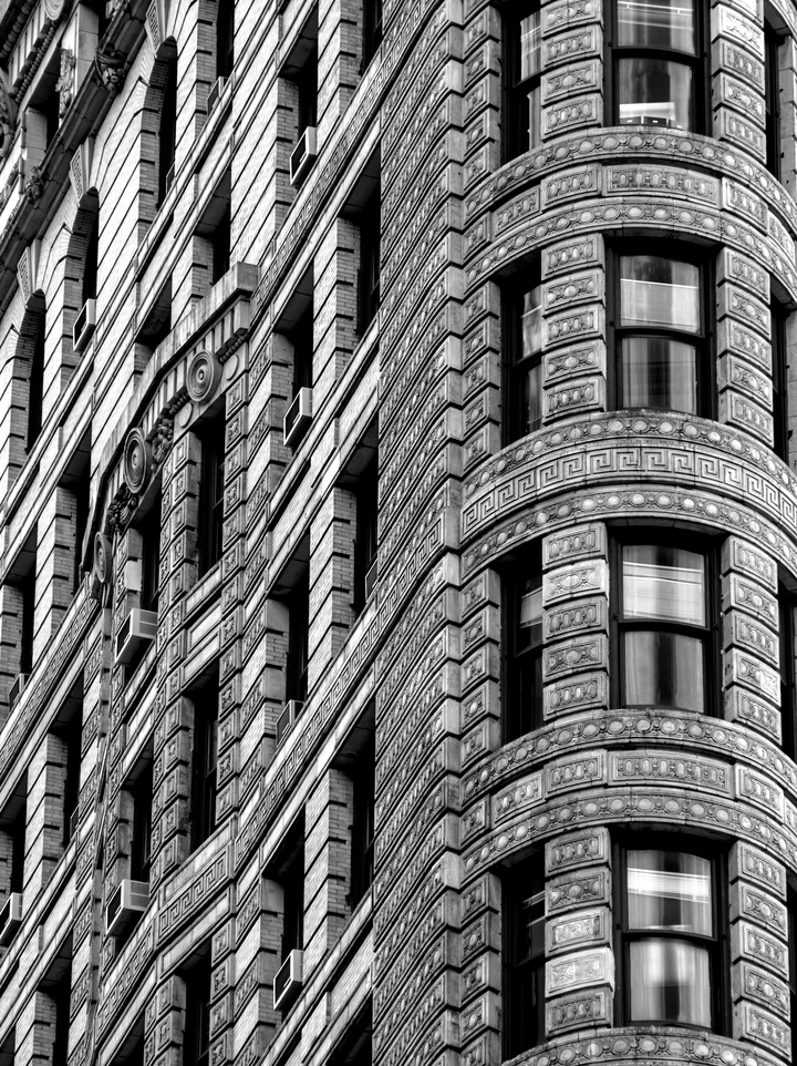 Flatiron 11-bw
