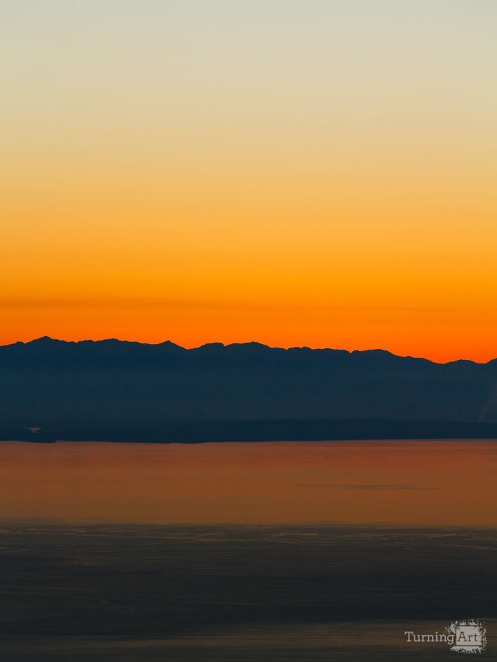 Horizon in Amber