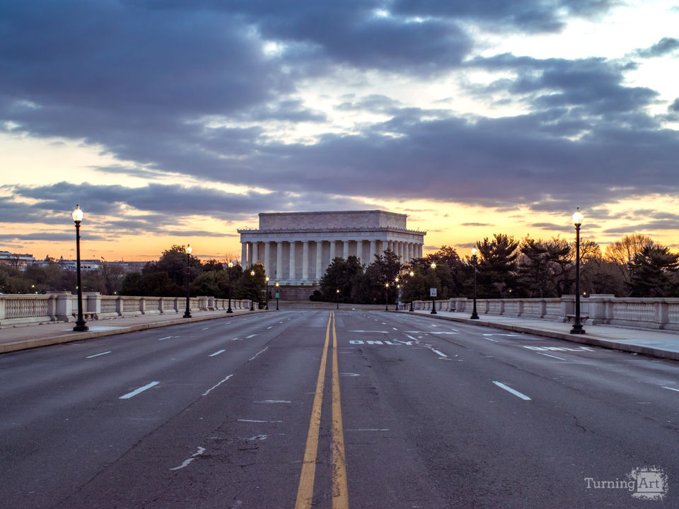 Sunrise at the Lincoln Memorial