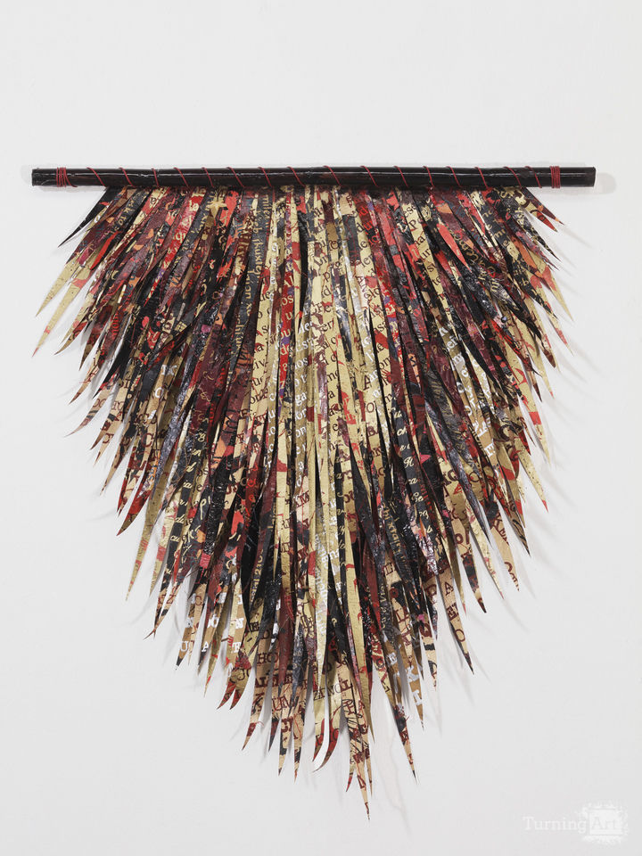 FEATHER TRIANGLE GOLD 1